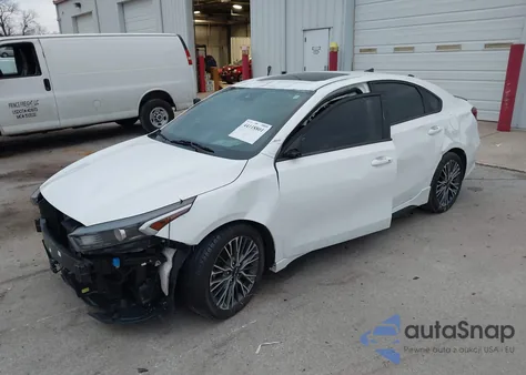 2022 Kia Forte Gt-Line из США, поврежденный, VIN 3KPF54AD5NE441321